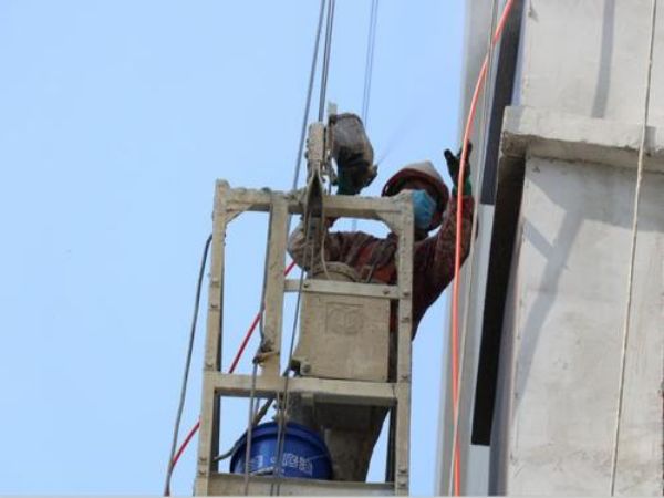 凤泉区吊车租赁公司_工厂设备搬迁移位选择吊车出租更